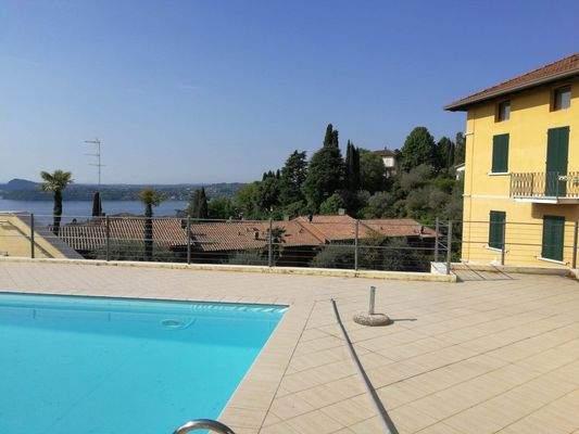 Penthouse in Gardone Riviera mit Blick auf den Gardasee