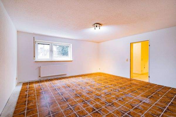 Keller: großes Zimmer/Wohnzimmer