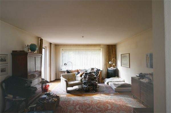 Großzüggiges Wohnzimmer