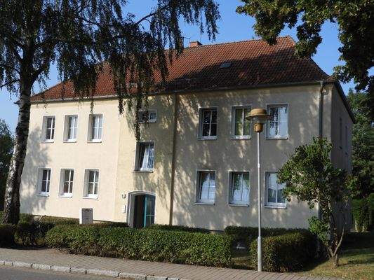 MFH in Ivenack Eichenallee 81.JPG