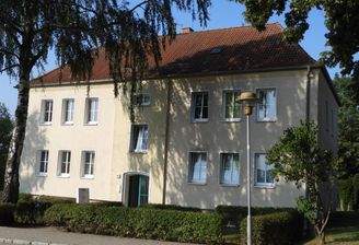 MFH in Ivenack Eichenallee 81.JPG