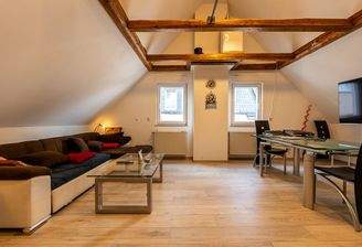 Wohnzimmer (DG)