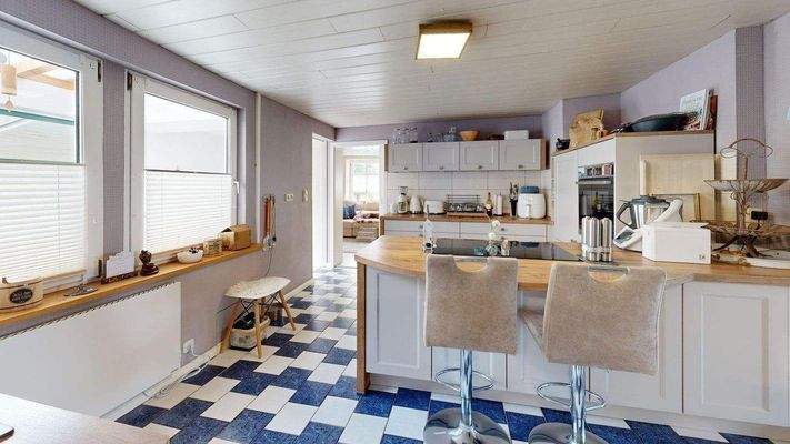 Küche mit Sitzgelegenheit.jpg