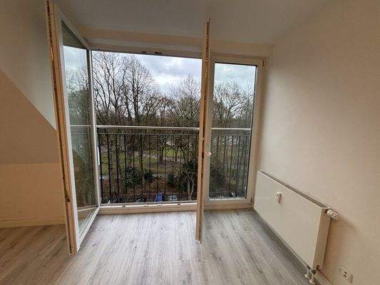 20251210_142535721_iOS