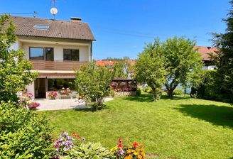 Familiendomizil mit Gartenparadies