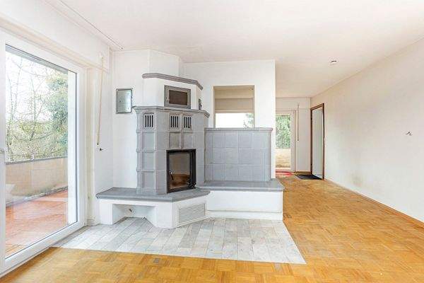 Wohnzimmer mit Zugang Esszimmer