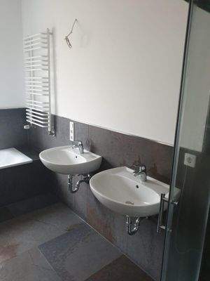 fd8d6e5f-717a-4259-a620-7f82ac444699