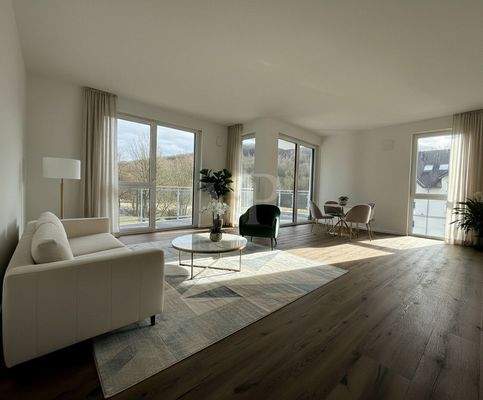 Wohn-/Essraum KI-Homestaging