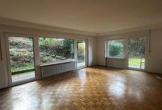 Wohnzimmer mit 2 Terrassen