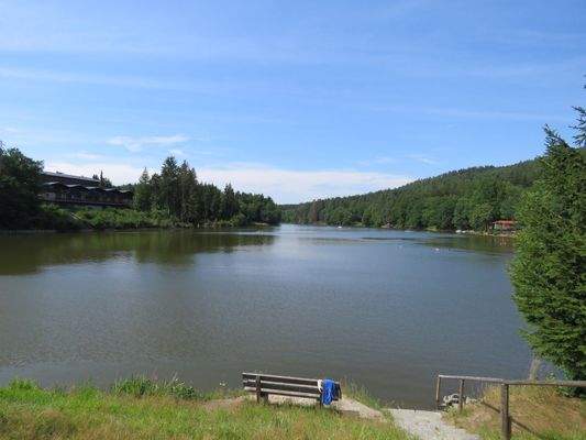 nicht weit entfernt der Dreiburgensee 