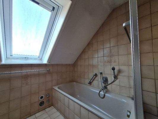 Badezimmer im Dachgeschoss