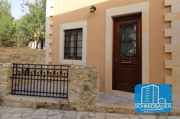 Kreta, Kamilari: Charmante Wohnung mit kleinem Innenhof zu verkaufen