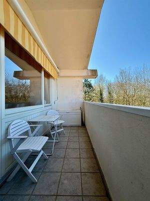 Balkon mit Markise
