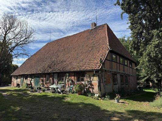 Seitenansicht zum Haupthaus