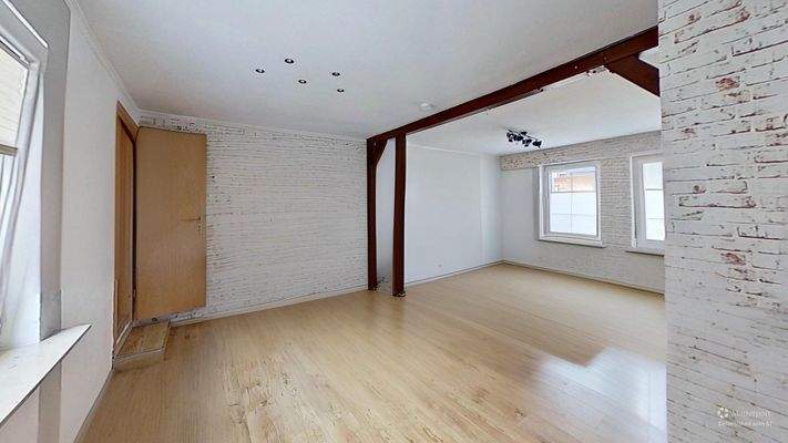 Reihenmittelhaus-Stendal-Living-Room-Defurnished 1