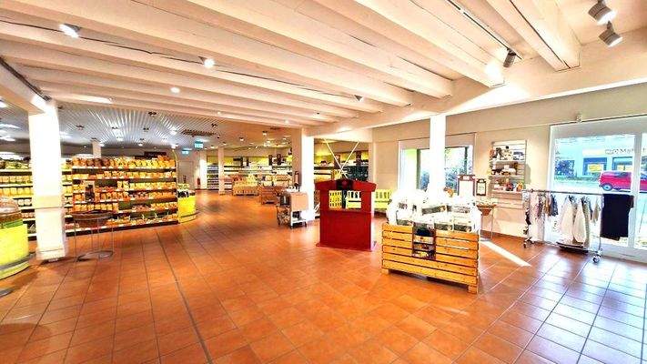 Blick 2 in den Laden