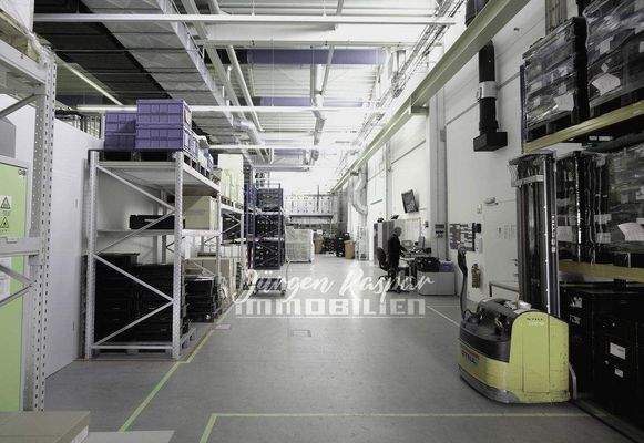 Blick in die Halle (2)