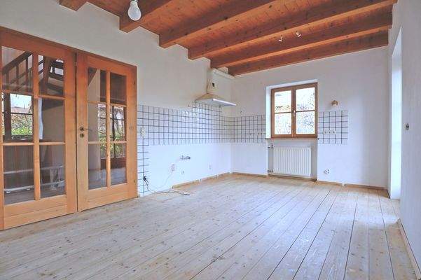 Küche mit Essbereich