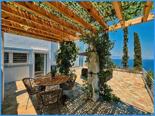 109b06b2f159423bab9eb65162363ead-original