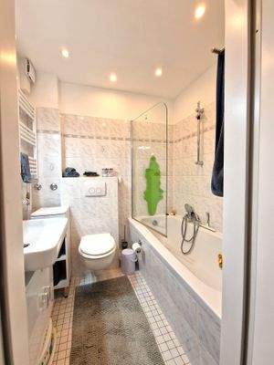 Wannenbad im Erdgeschoss