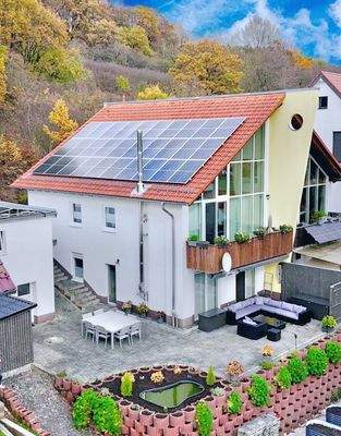 Seiten- Rückansicht - Luftbildaufnahme