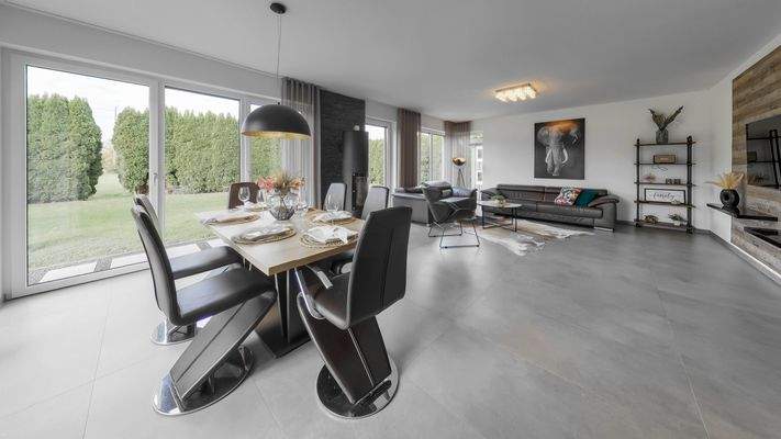 Ess- und Wohnbereich EG