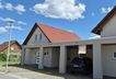 Eingang und Carport
