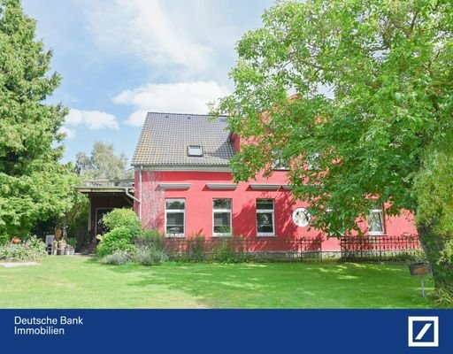 Vorderansicht mit Seiteneingang