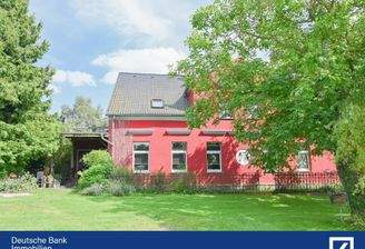 Vorderansicht mit Seiteneingang