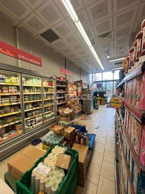Shop for Sale in İstanbul with Migros Market Tenant