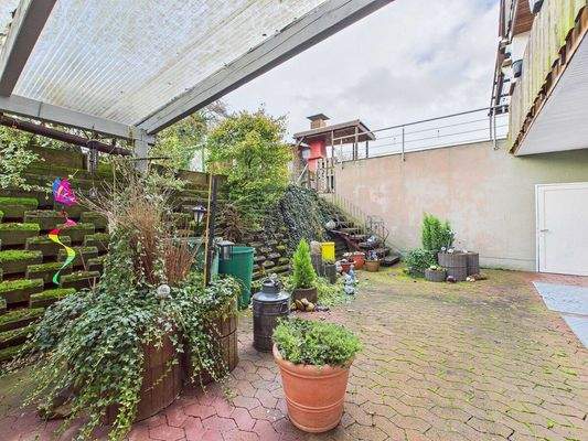 Attraktives Mehrfamilienhaus in VK-Röchlinghöhe