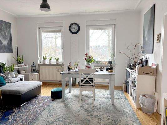 Helles Wohnzimmer im EG