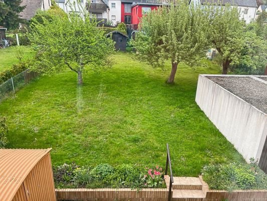 Garten im Sommer