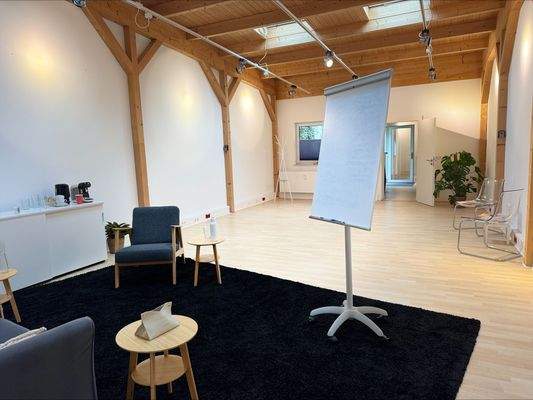 Großer Büroraum 2.jpeg