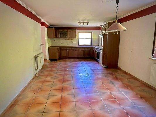 Küche + Essbereich EG