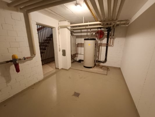 Heizungskeller mit Gas-Brennwertheizung