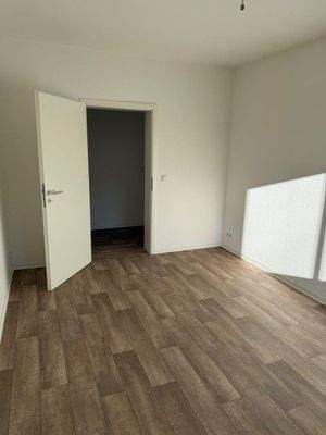 Schlaf-/ Kinderzimmer 1