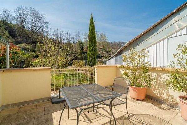 WOHNUNG 3: TERRASSE!