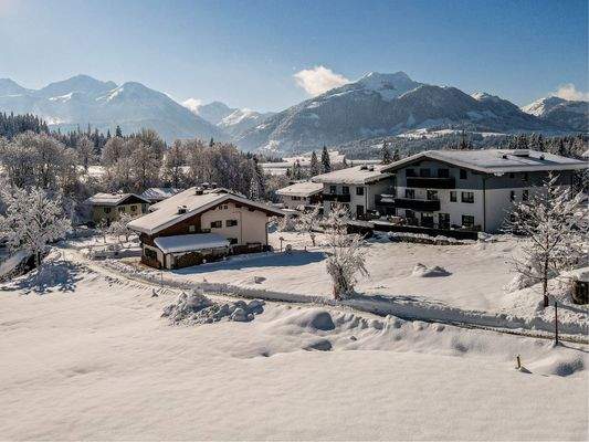 dji_fly_20231203_115828_86_1701602934294_aeb-HDR