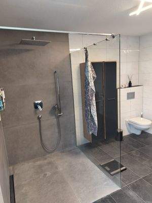 Begehbare Traumdusche 140x140