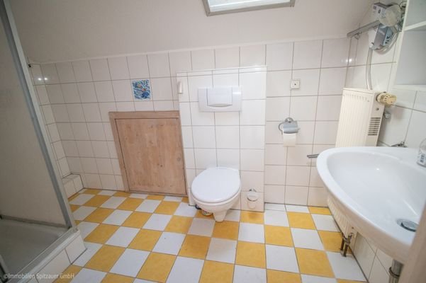 Badezimmer DG