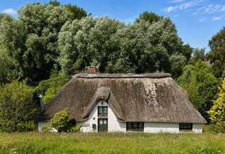 Historische Reetdachkate von 1820
