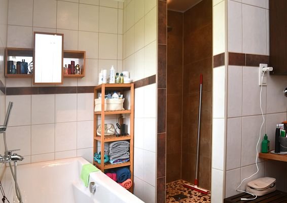 Badezimmer EG