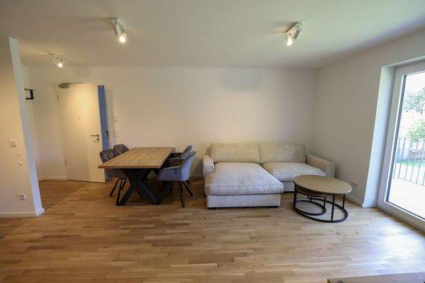 Whg. 7-1.Obergeschoss rechts-Wohnen-Essen-Ansicht 3