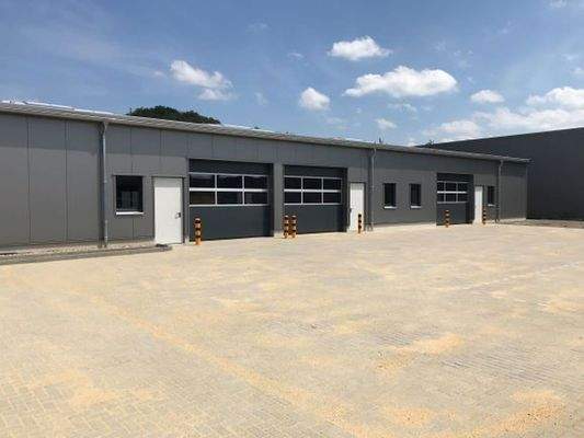 Frontansicht Halle Neubau