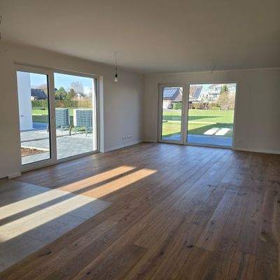 Blick in das Wohnzimmer und Garten