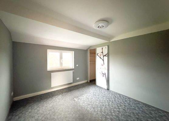 ...mit begehbarem Kleiderschrank