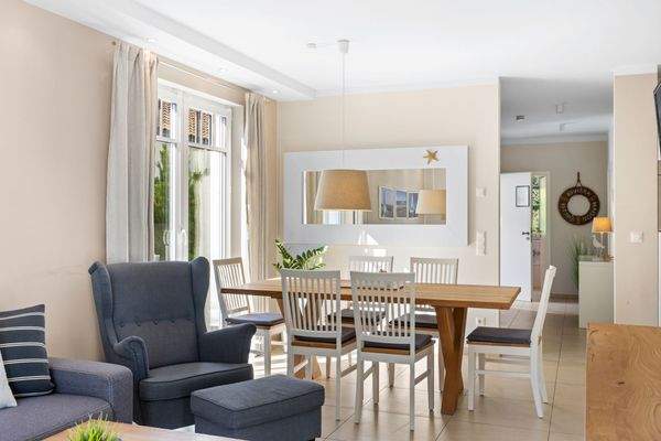 Haus am Wald – Zwei Häuser mit vier Ferienwohnungen DAHLER Rostock