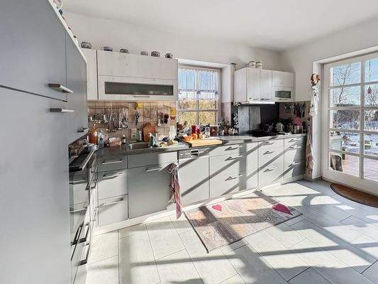 Küche - Blick in den Garten