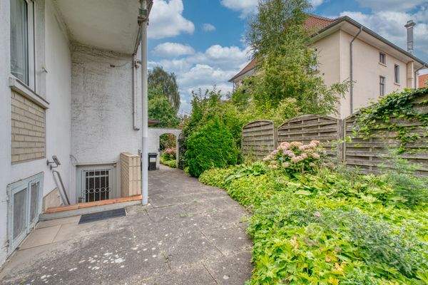 Zugang zum Keller vom Garten